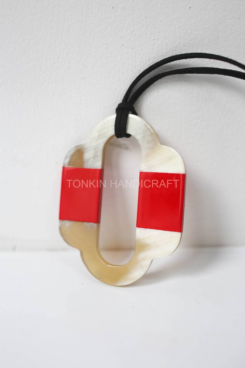 Frae Buffalo Horn Necklace Suede Leather String