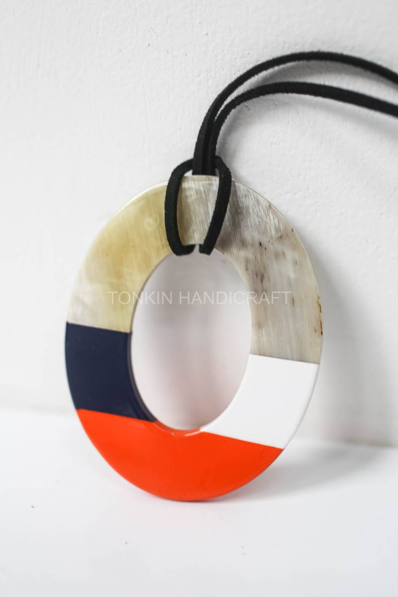 Frae Buffalo Horn Necklace Suede Leather String