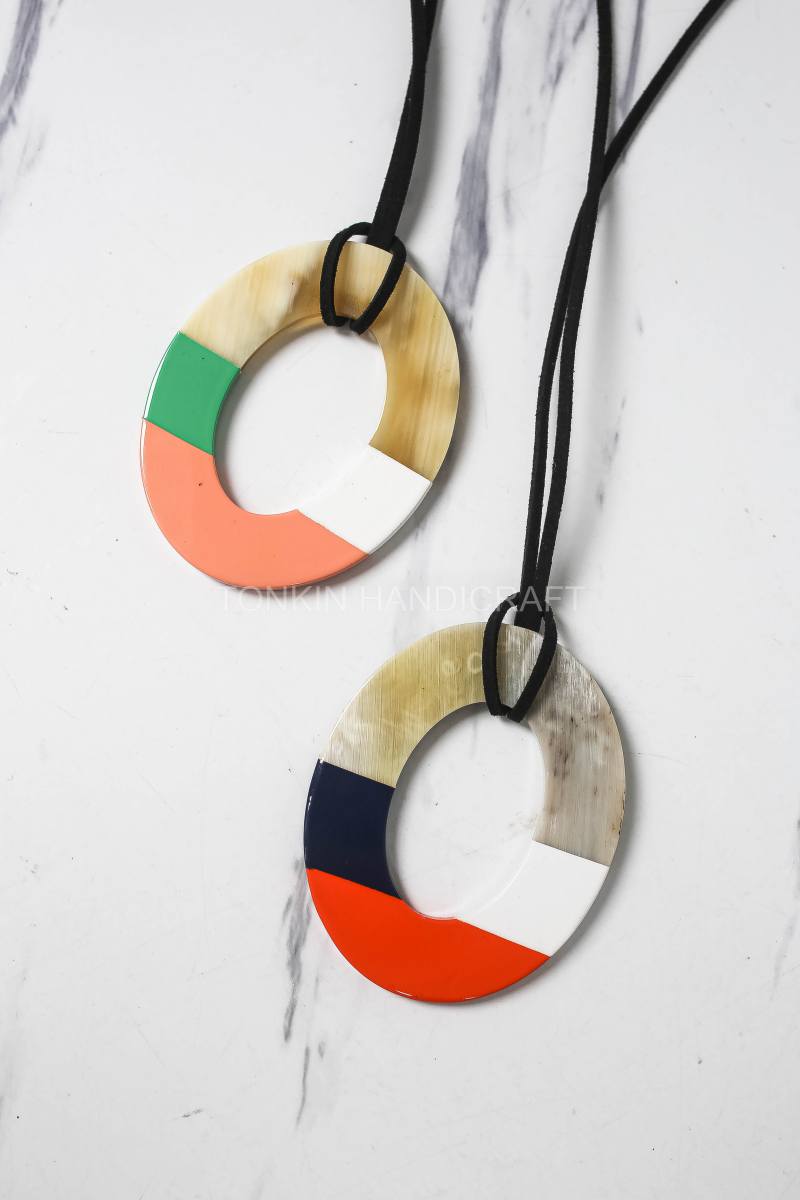 Frae Buffalo Horn Necklace Suede Leather String