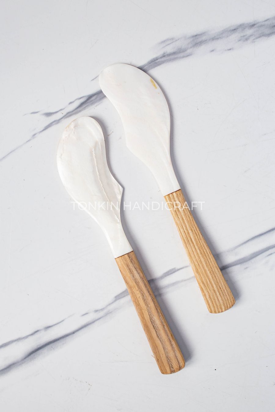 Mother of Pearl Spreader With Handle