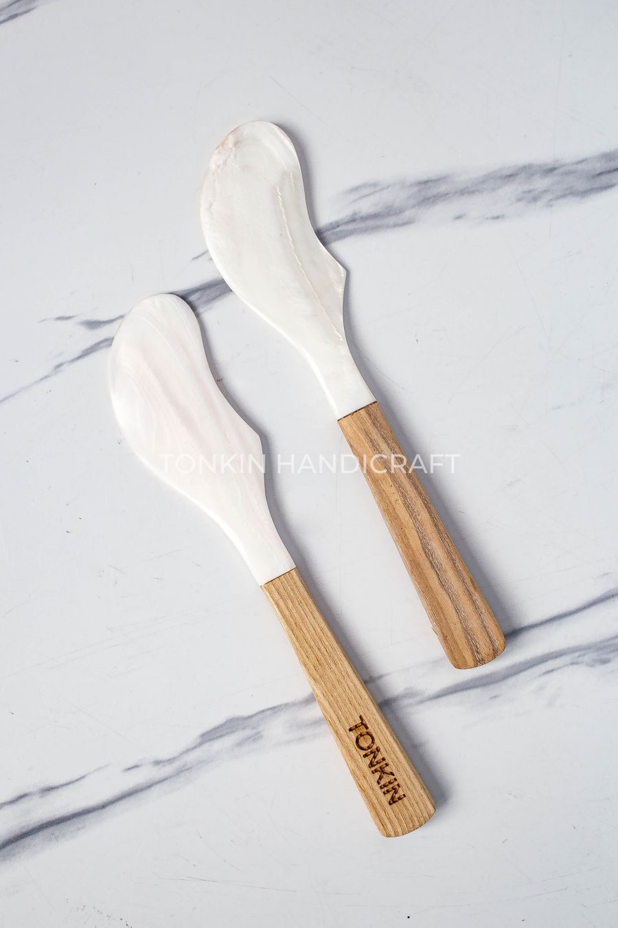 Mother of Pearl Spreader With Handle