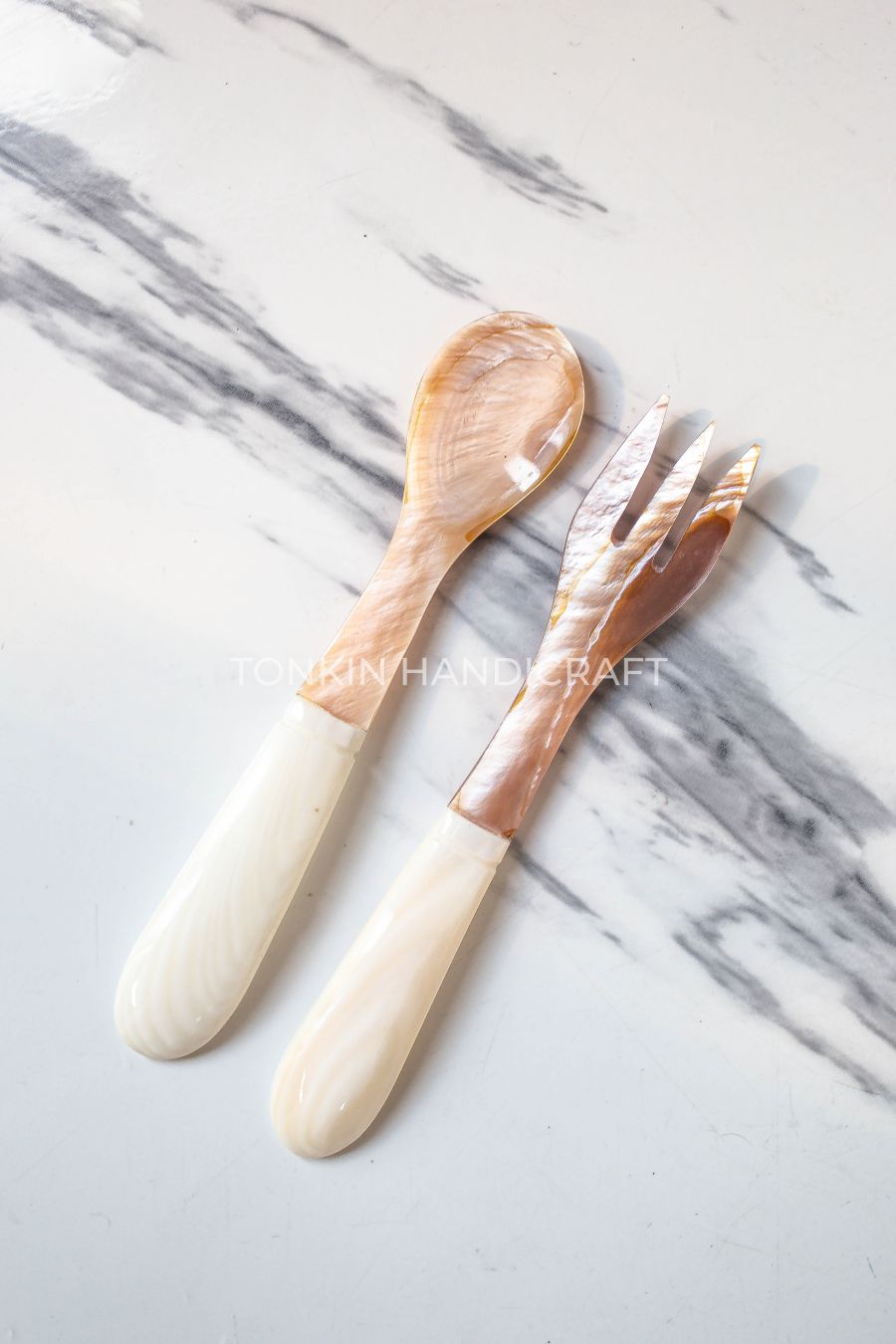 Set of 2 Personalized Hong Mother of Pearl Seashell Fork and spoon