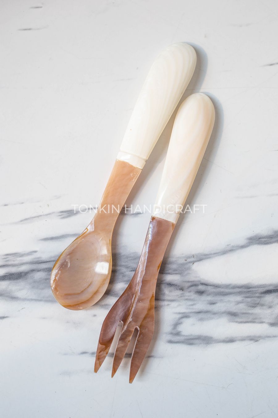 Set of 2 Personalized Hong Mother of Pearl Seashell Fork and spoon