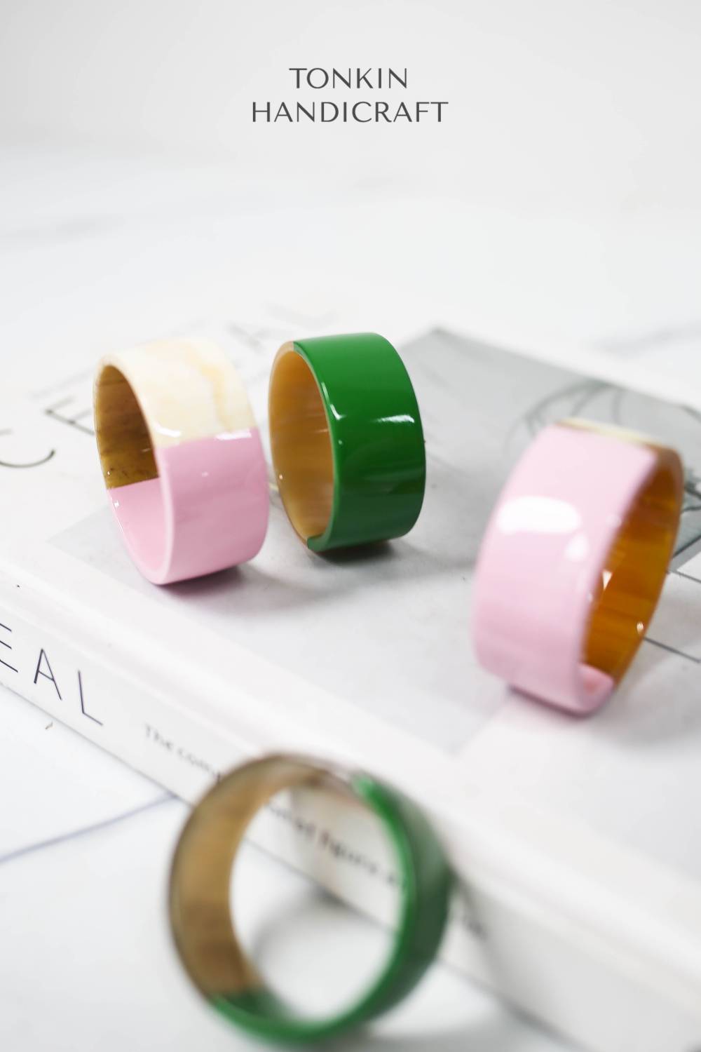 Lacquer Horn Short Napkin Ring