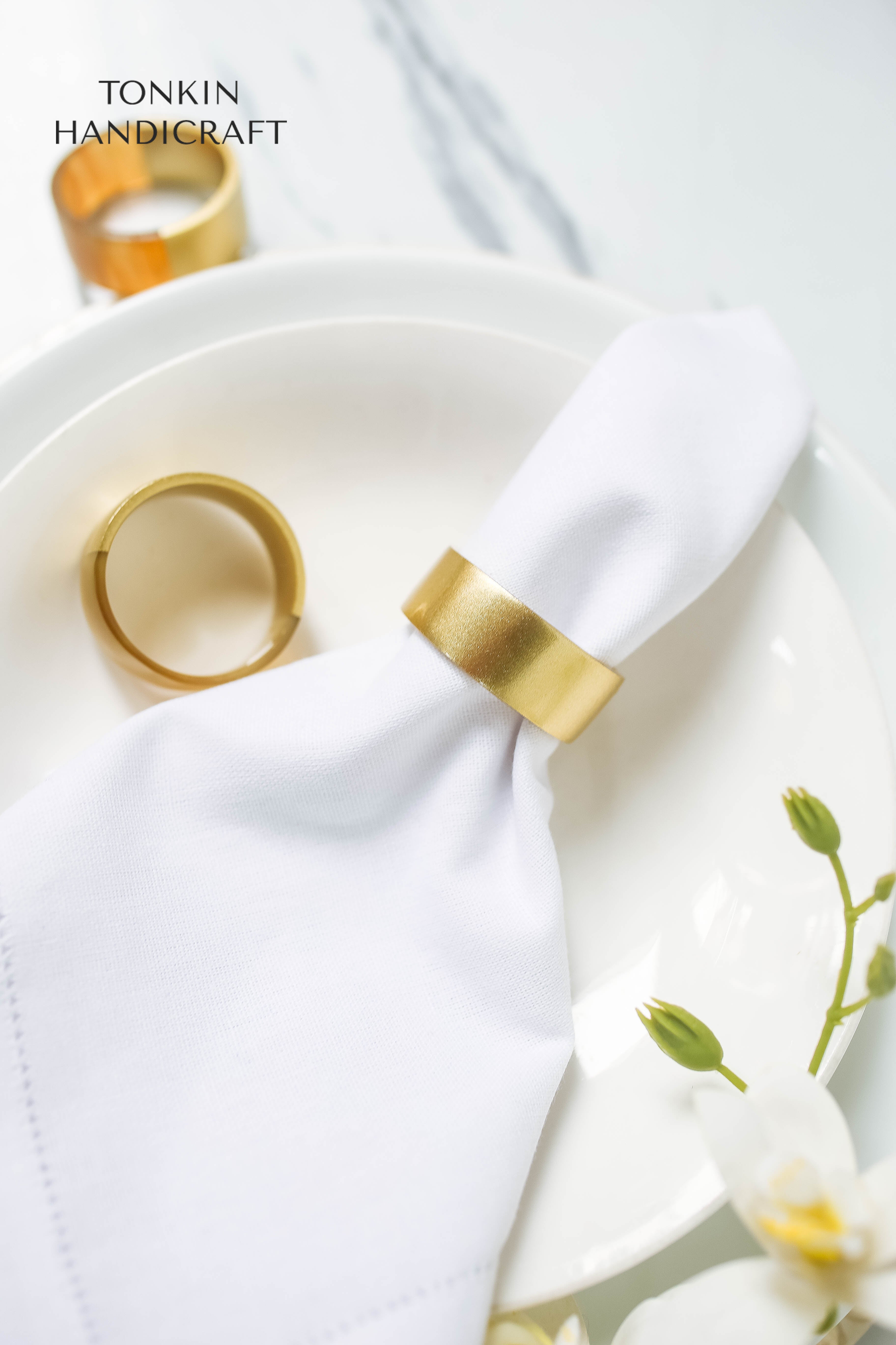 Lacquer Horn Gold Napkin Ring
