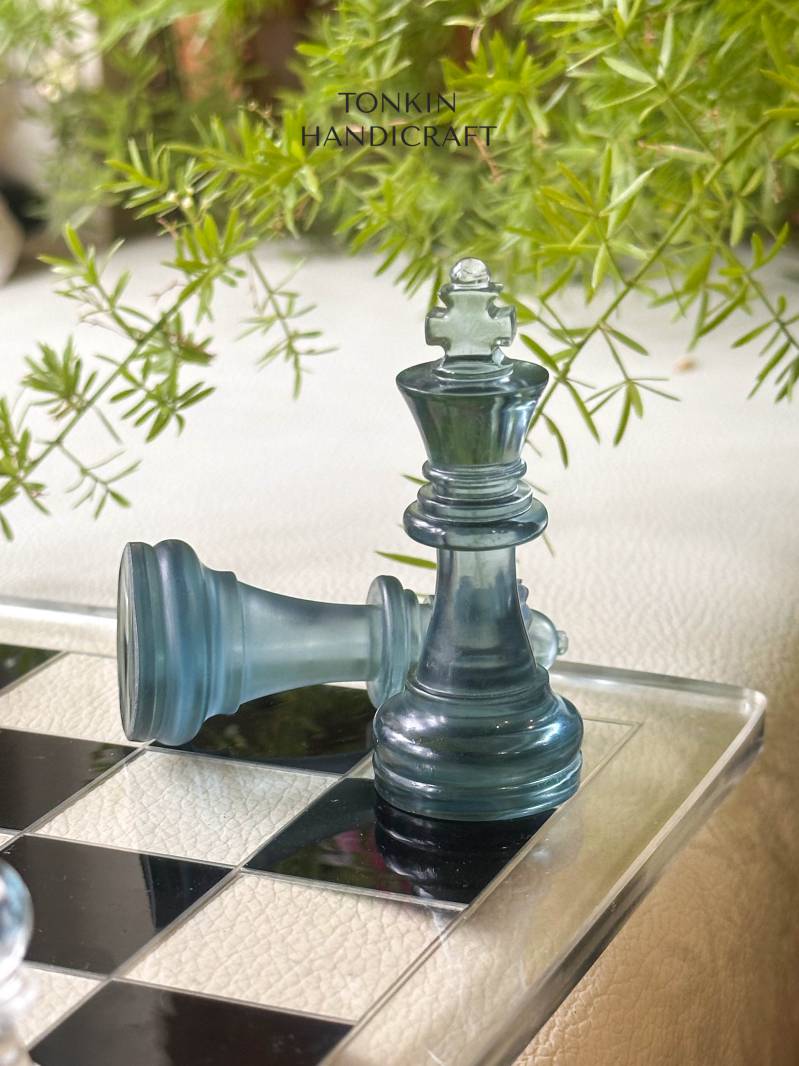 Lam Resin Chess Set