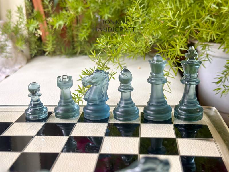 Lam Resin Chess Set