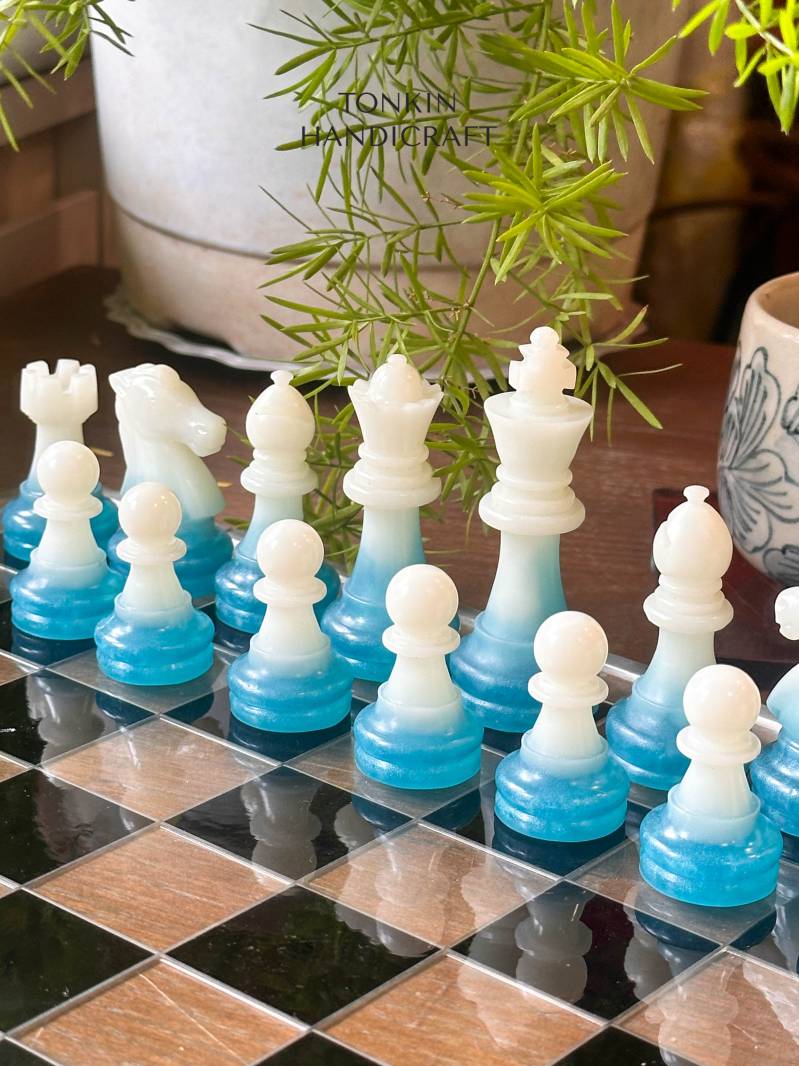 Kenn Resin Chess Set