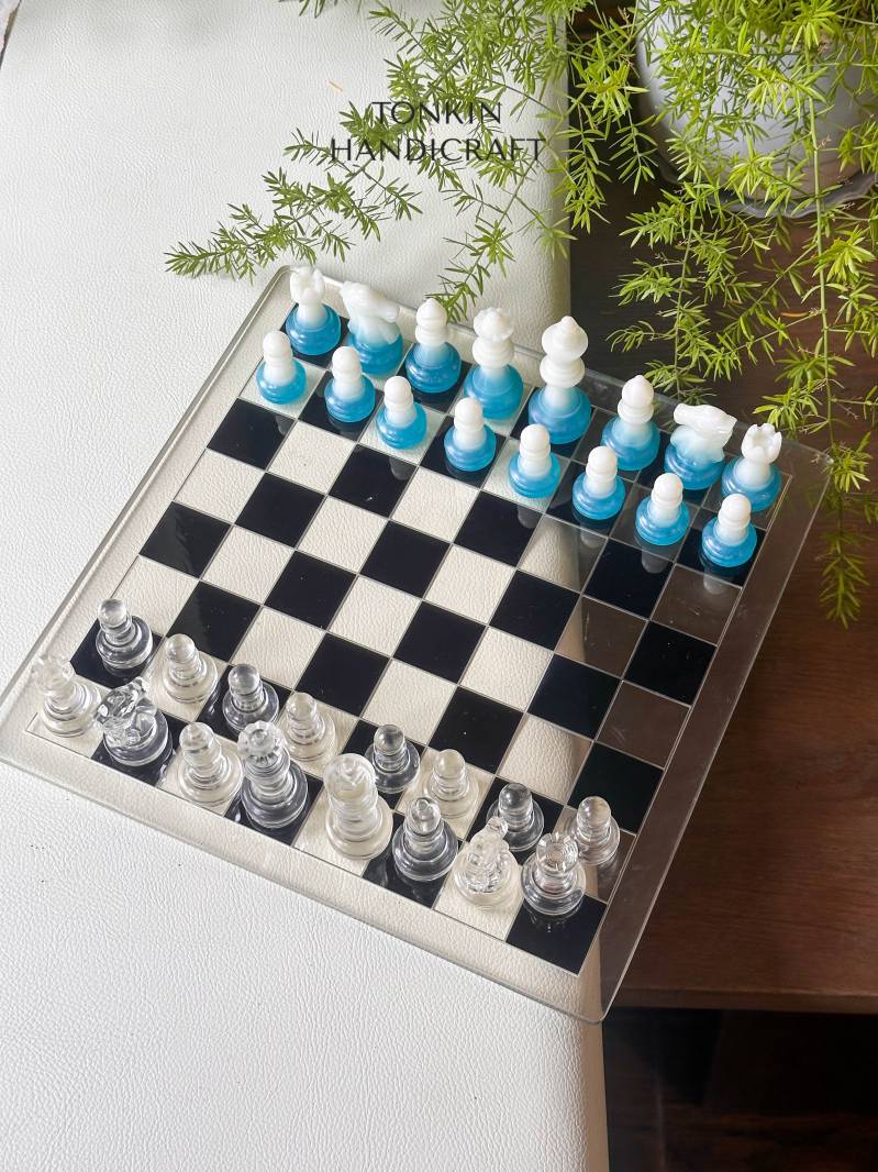 Kenn Resin Chess Set