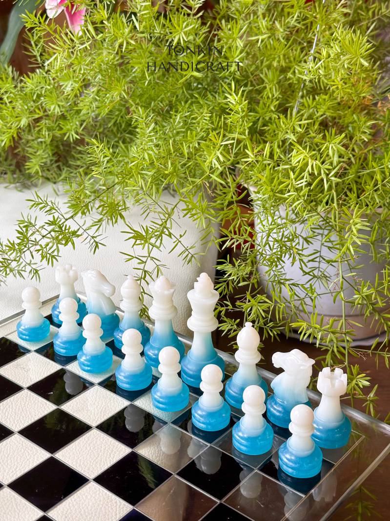 Kenn Resin Chess Set