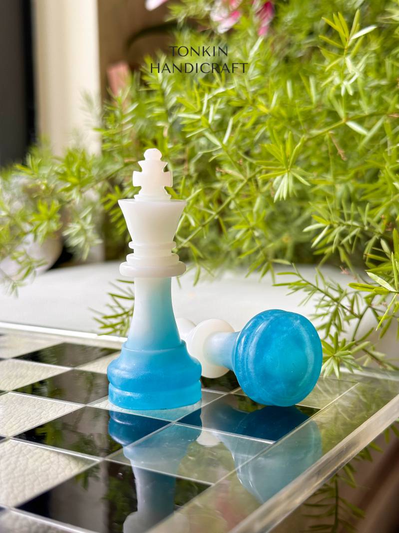 Kenn Resin Chess Set