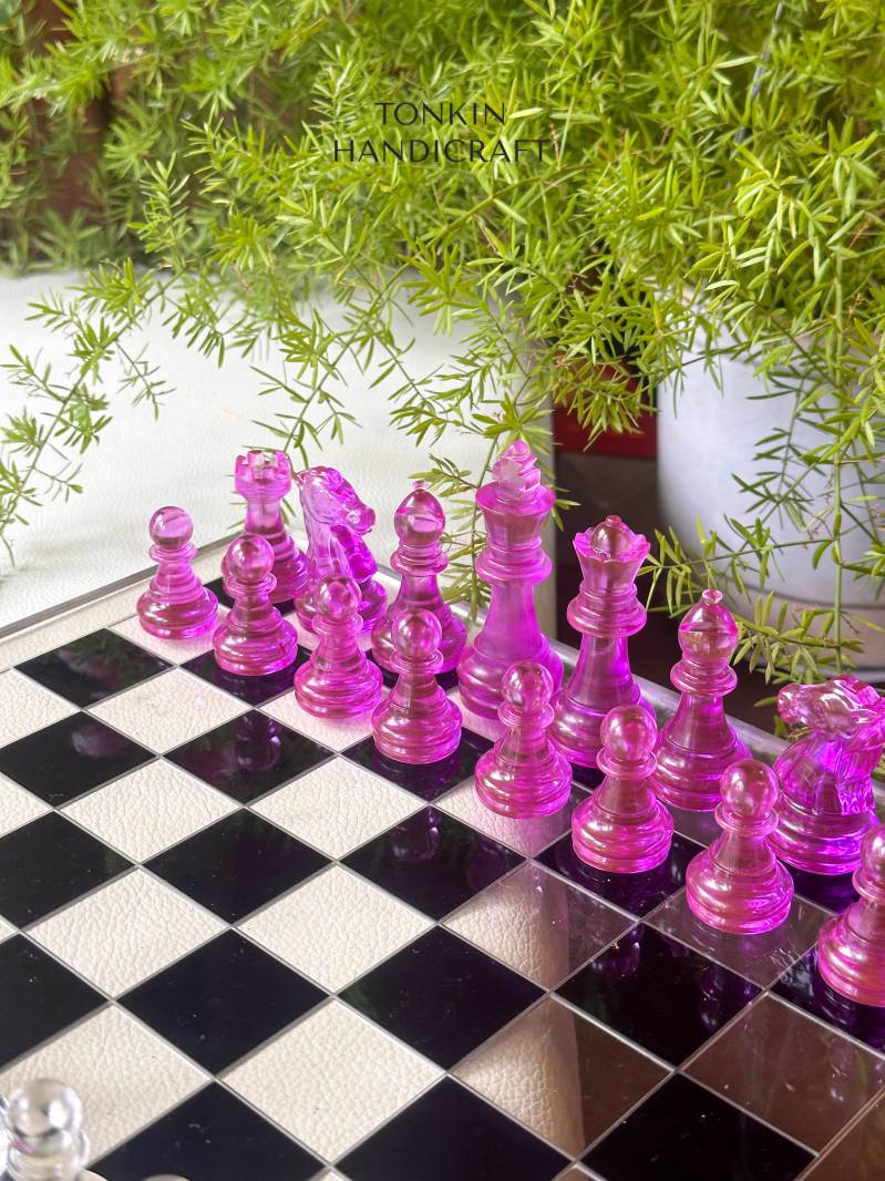 Purp Resin Chess Set