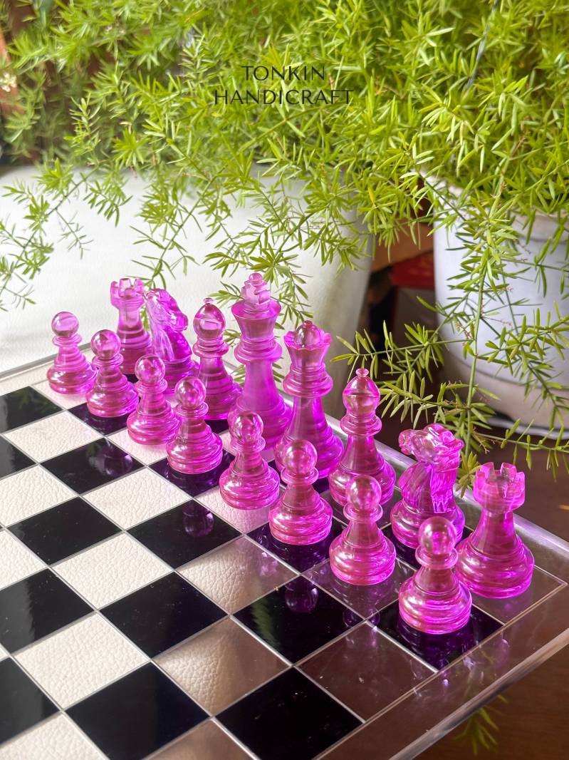 Purp Resin Chess Set