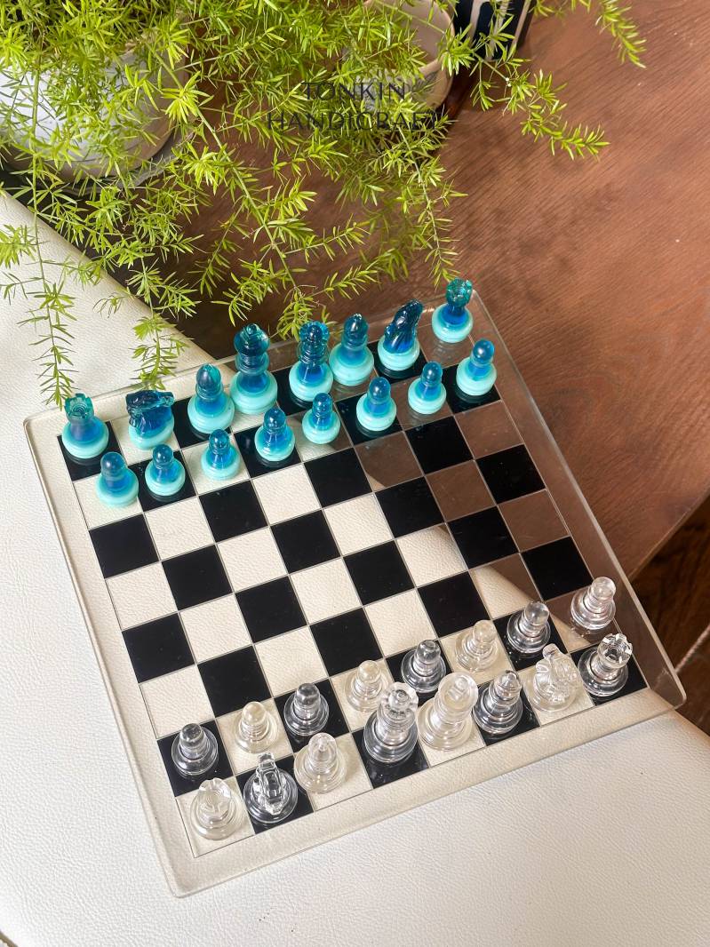 Ocea Resin Chess Set