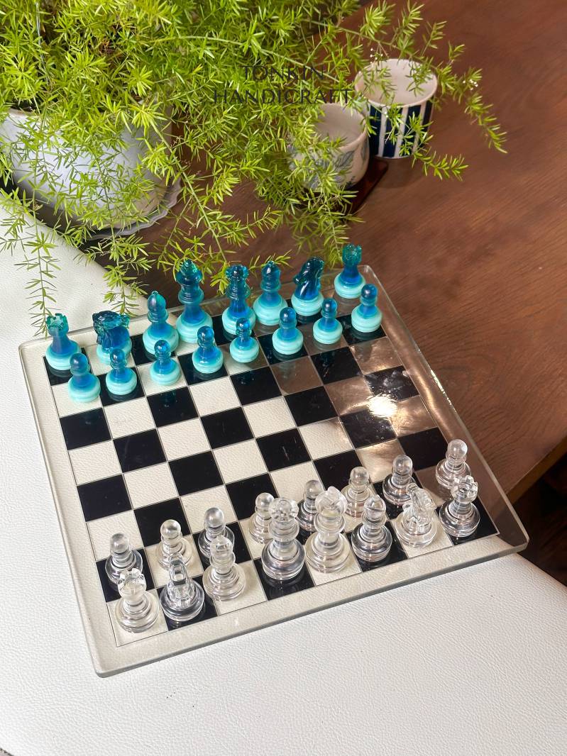 Ocea Resin Chess Set