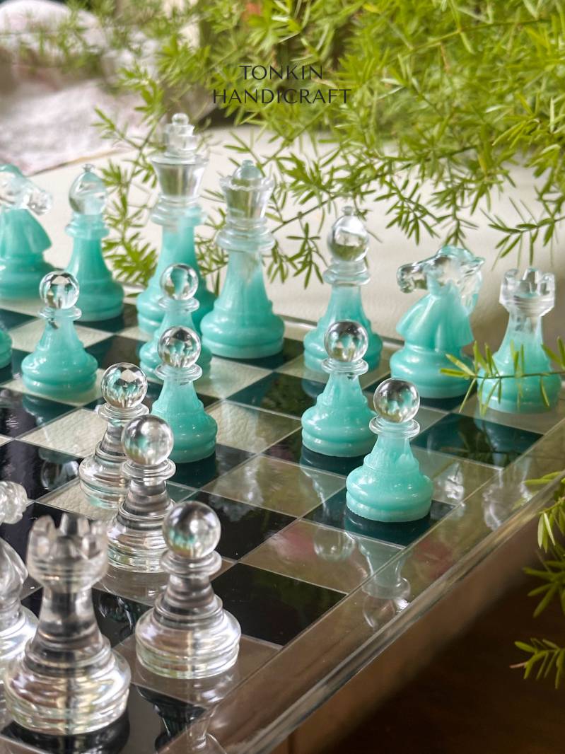 Zenn Resin Chess Set