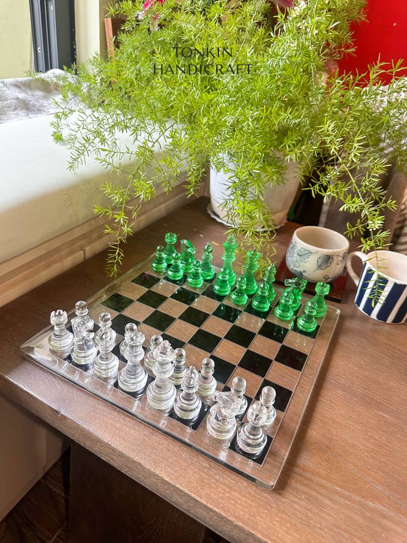 Gru Resin Chess Set