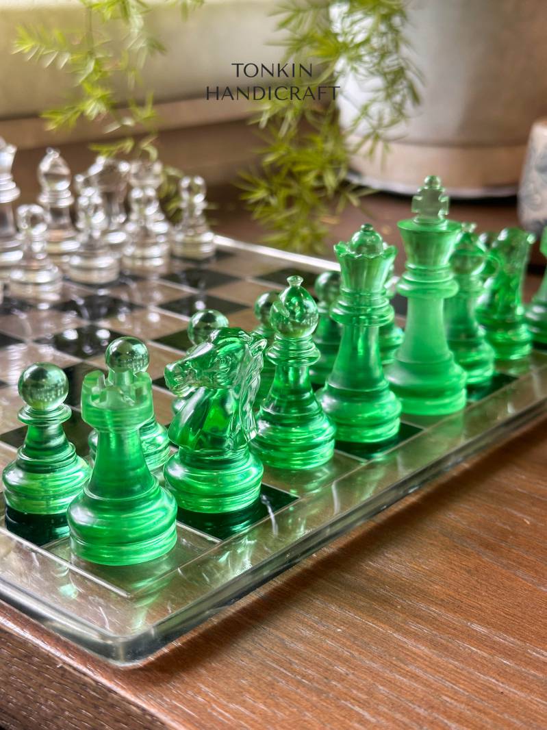 Gru Resin Chess Set