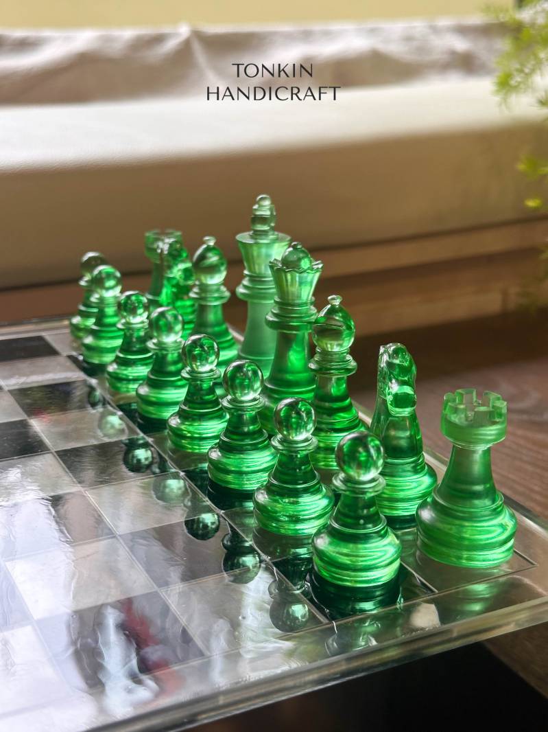 Gru Resin Chess Set