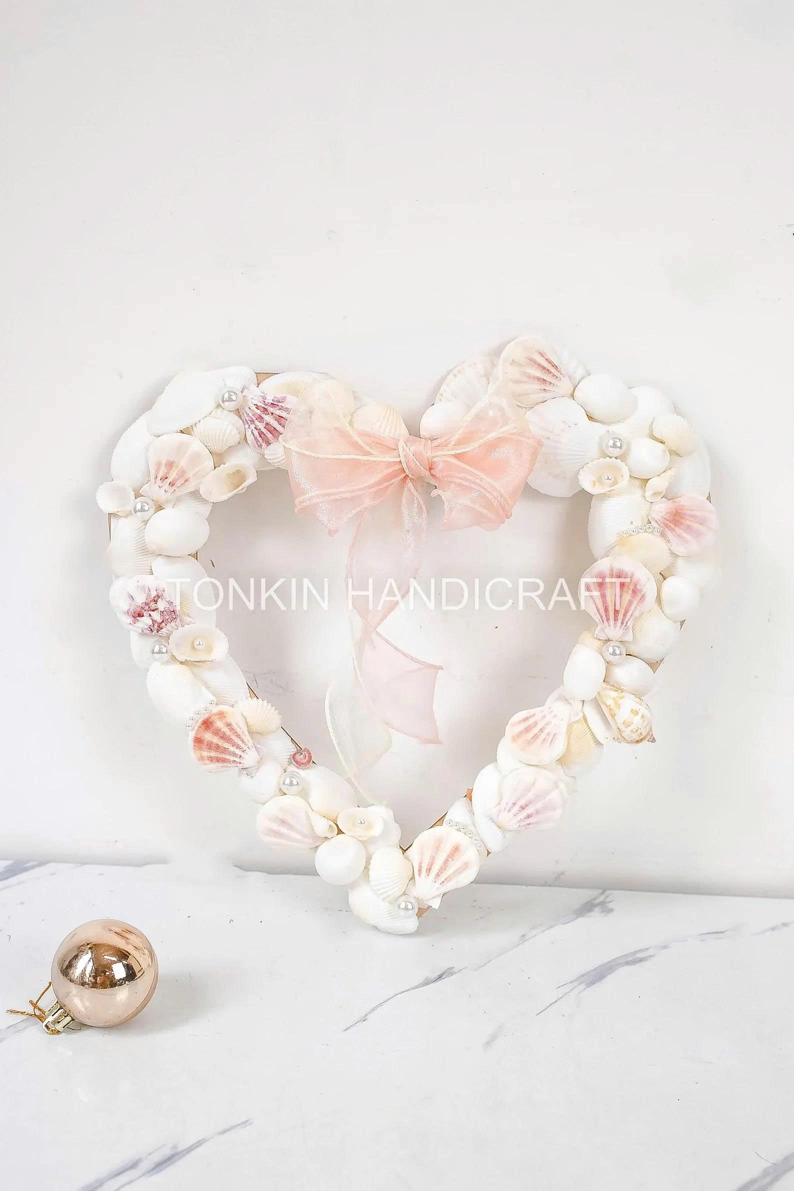 Wall Hanging Seashell Heart Wreath 1