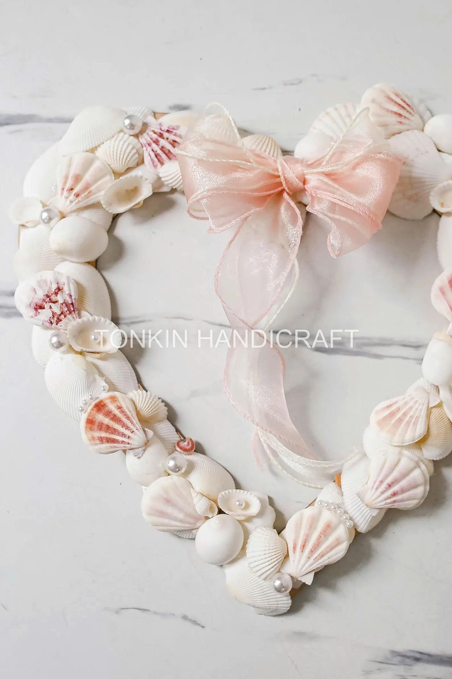 Wall Hanging Seashell Heart Wreath 1