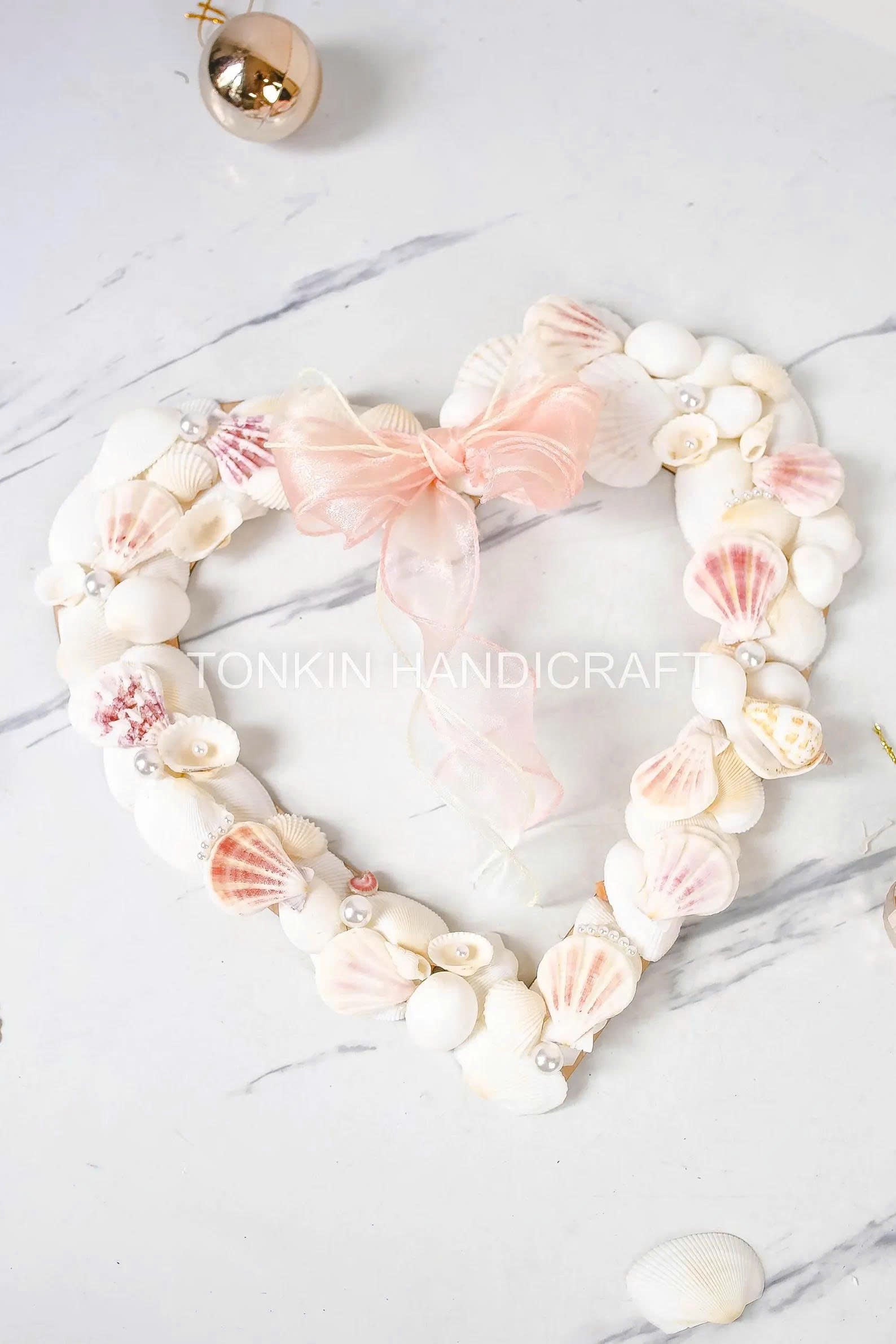 Wall Hanging Seashell Heart Wreath 1