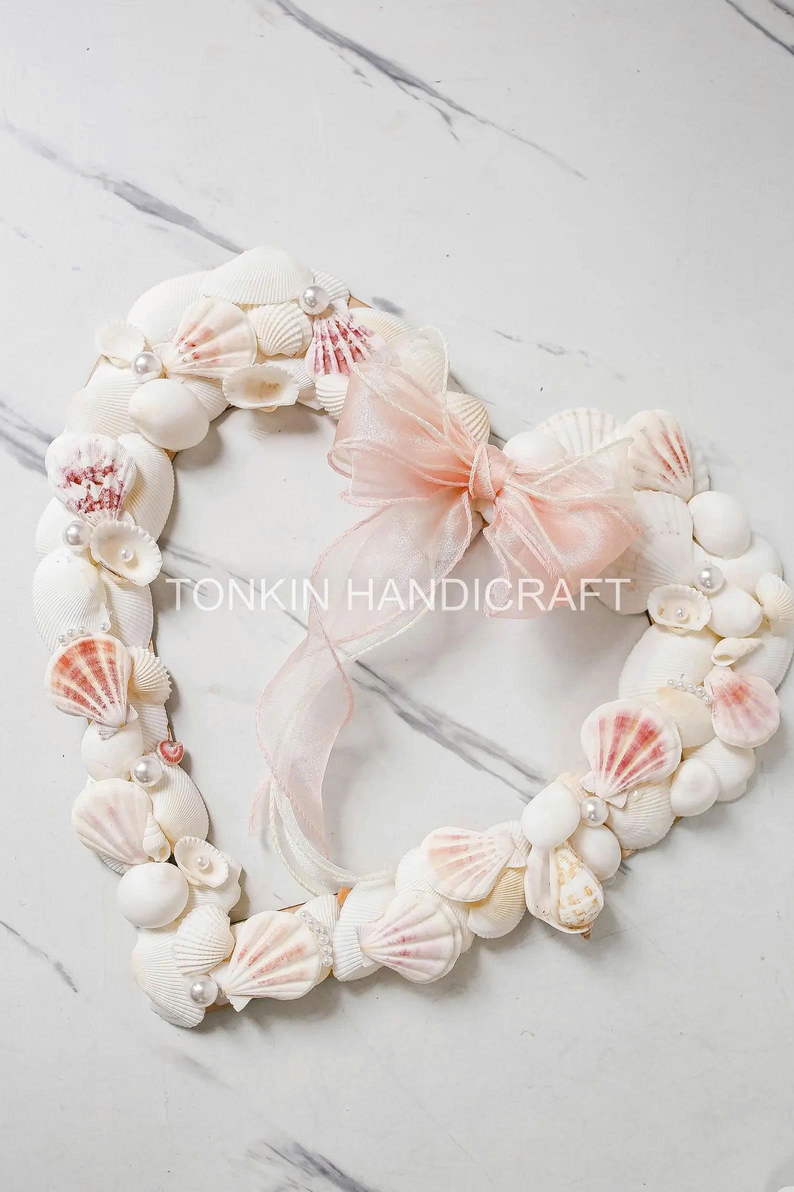 Wall Hanging Seashell Heart Wreath 1