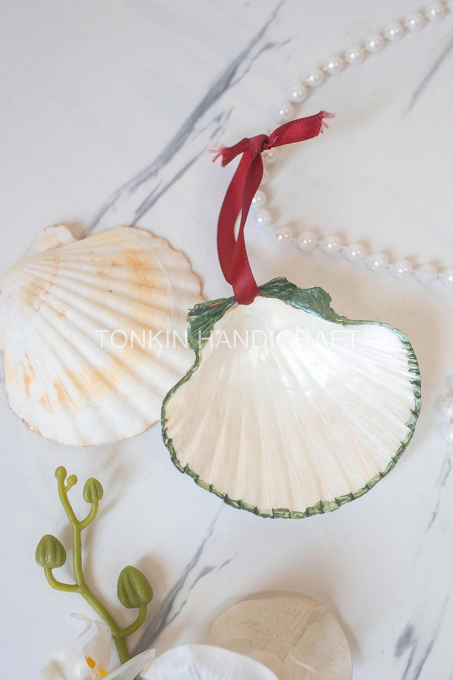 Scalloped Shell Ornamen 1