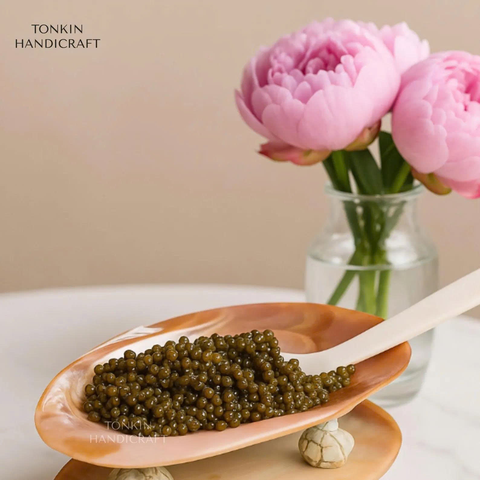 Mother of Pearl Medium Seashell Plate