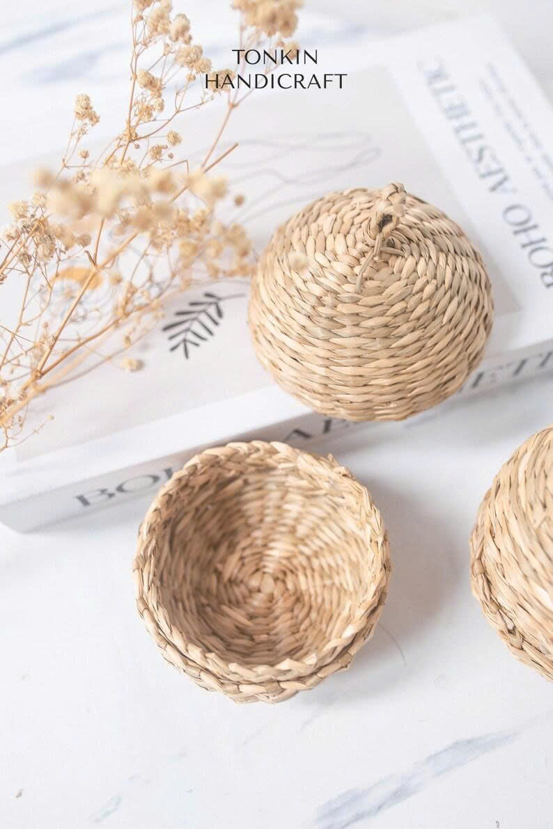 Basket With Lid - TONKIN HANDICRAFT