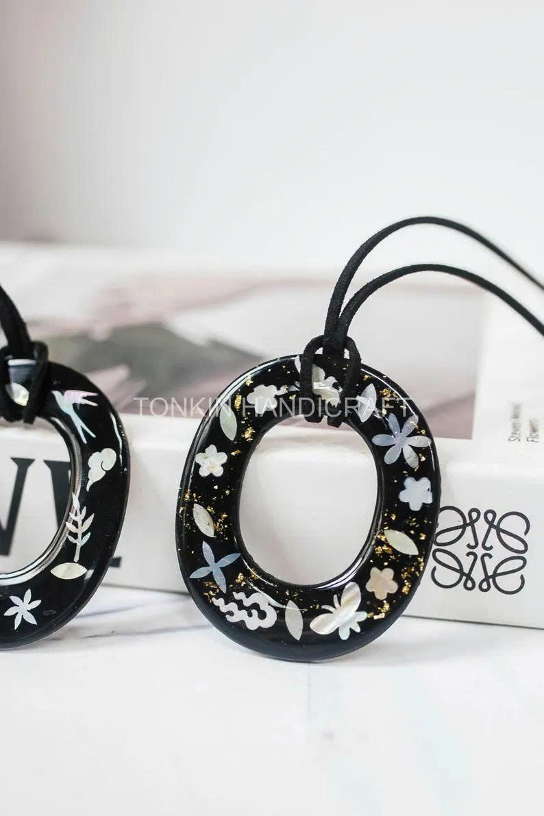 Mother of Pearl Necklace Suede Leather String 2 - TONKIN HANDICRAFT