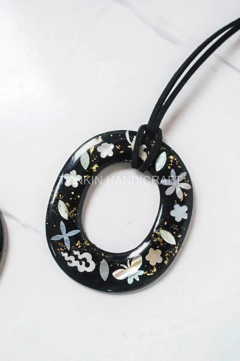 Mother of Pearl Necklace Suede Leather String 2 - TONKIN HANDICRAFT