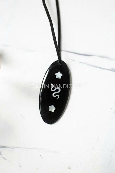 Hand-Inlaid Mother-of-Pearl Necklace 2 - TONKIN HANDICRAFT