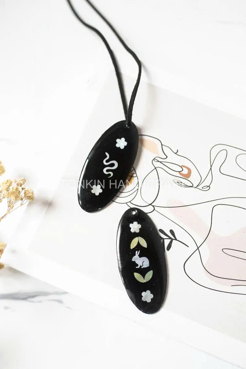 Hand-Inlaid Mother-of-Pearl Necklace 2 - TONKIN HANDICRAFT