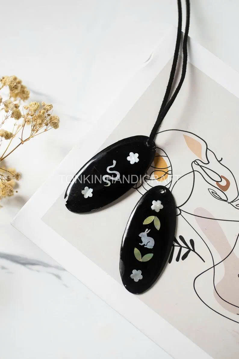 Hand-Inlaid Mother-of-Pearl Necklace 2 - TONKIN HANDICRAFT