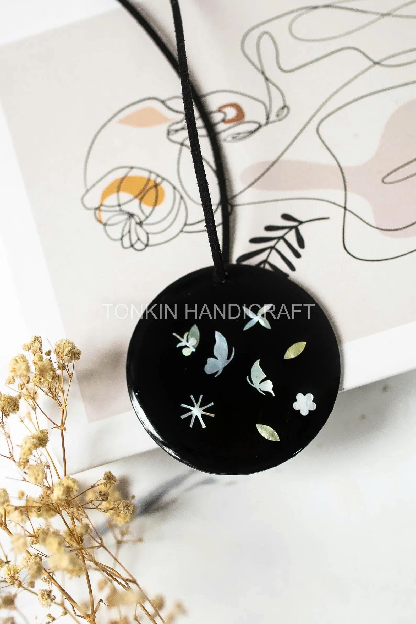 Hand-Inlaid Mother-of-Pearl Necklace 3 - TONKIN HANDICRAFT