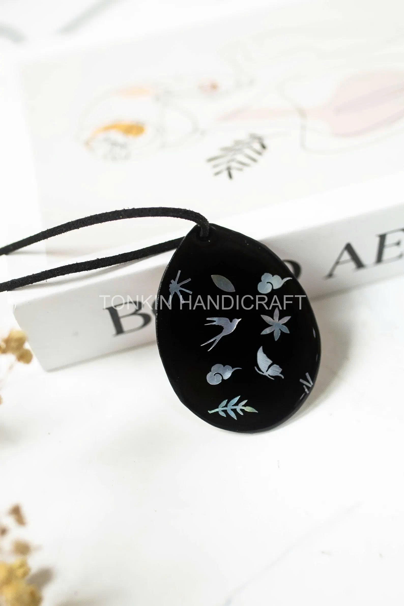 Hand-Inlaid Mother-of-Pearl Necklace 4 - TONKIN HANDICRAFT