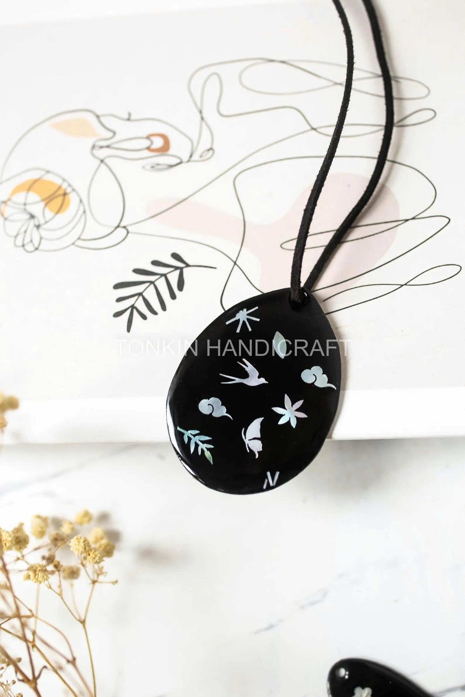Hand-Inlaid Mother-of-Pearl Necklace 4 - TONKIN HANDICRAFT