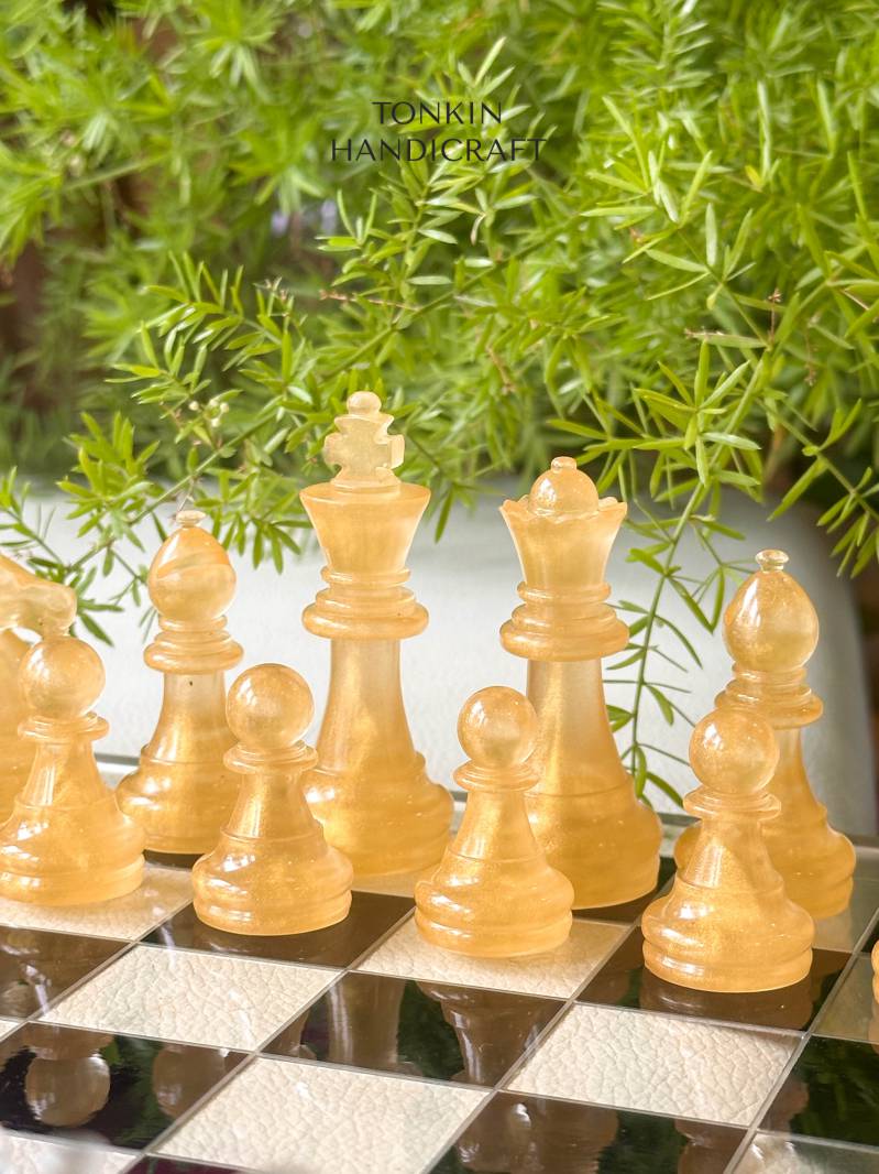 Yell Resin Chess Set