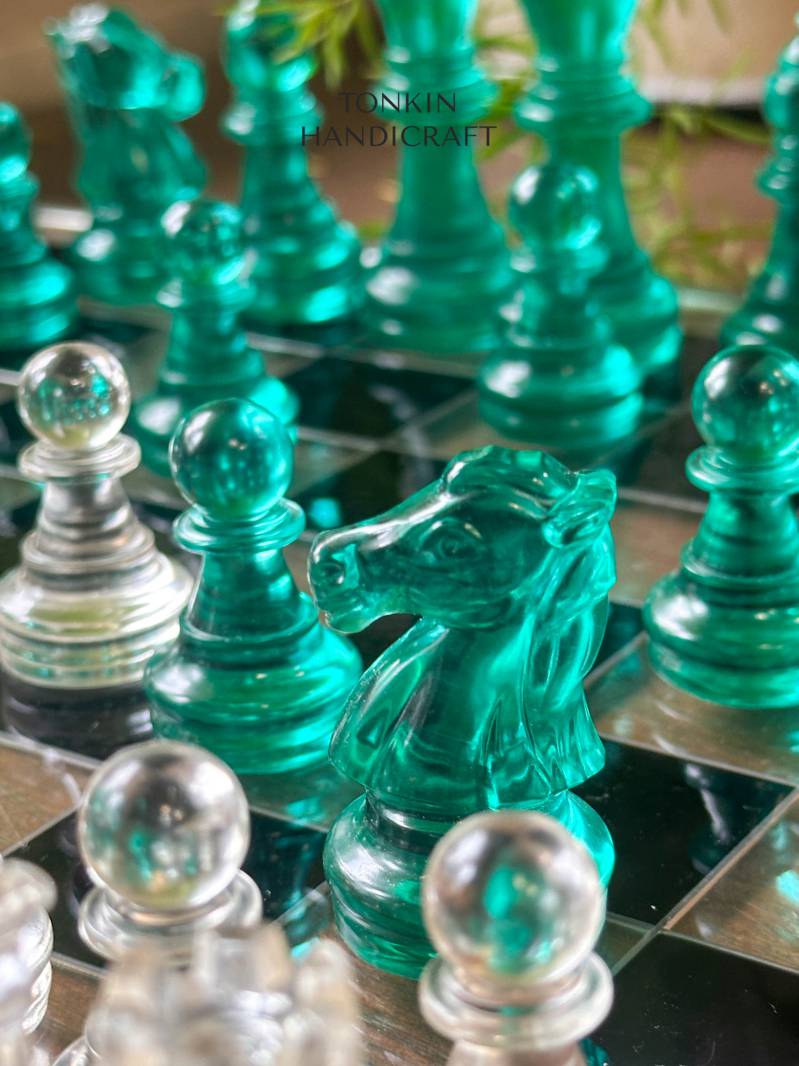 Yumo Resin Chess Set