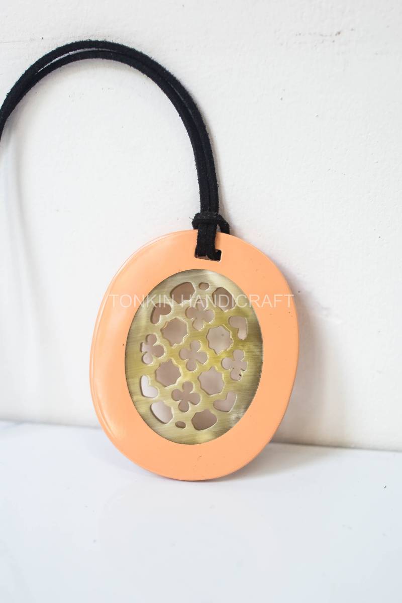 Don Buffalo Horn Necklace Suede Leather String