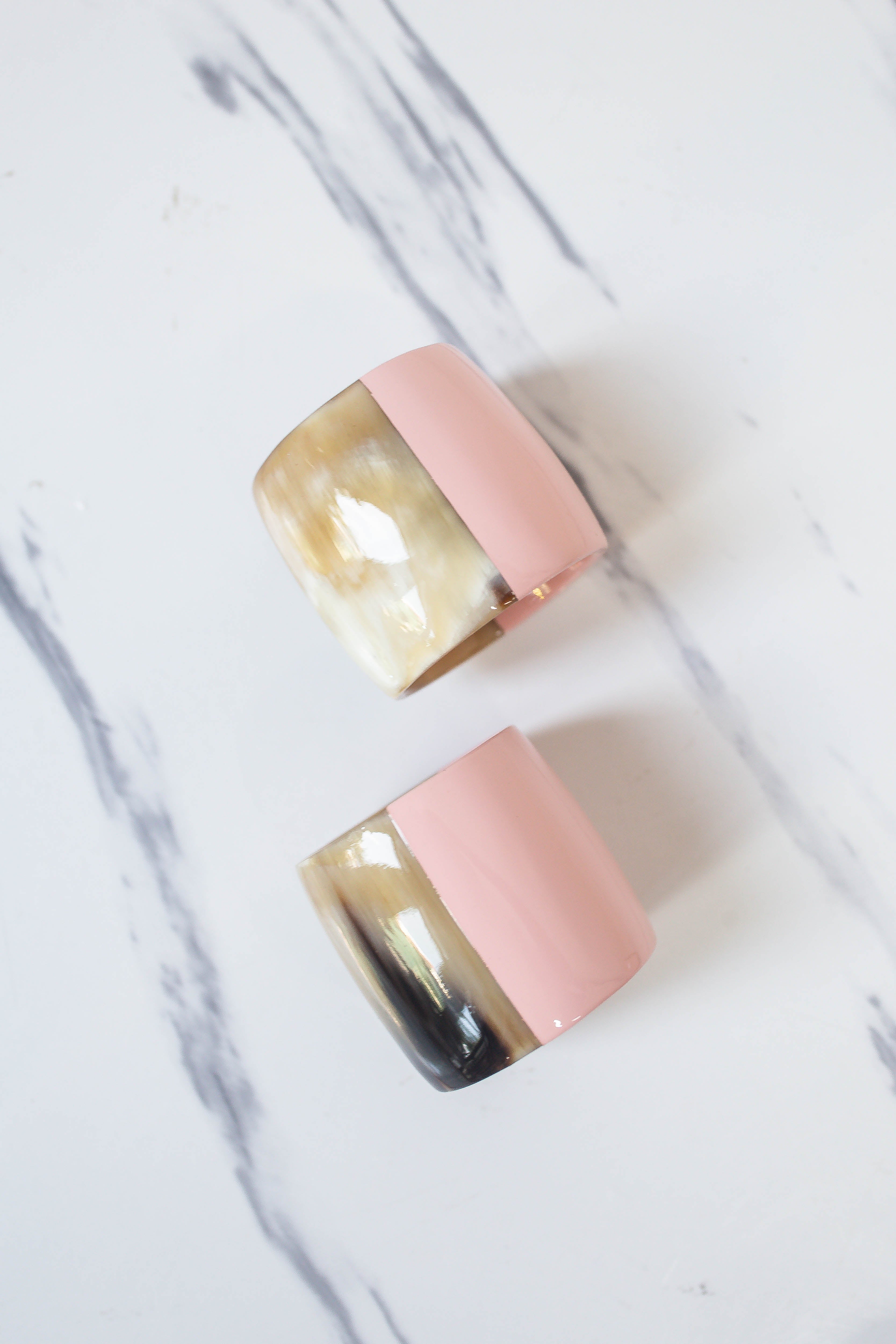 Lacquer Horn Long Napkin Ring