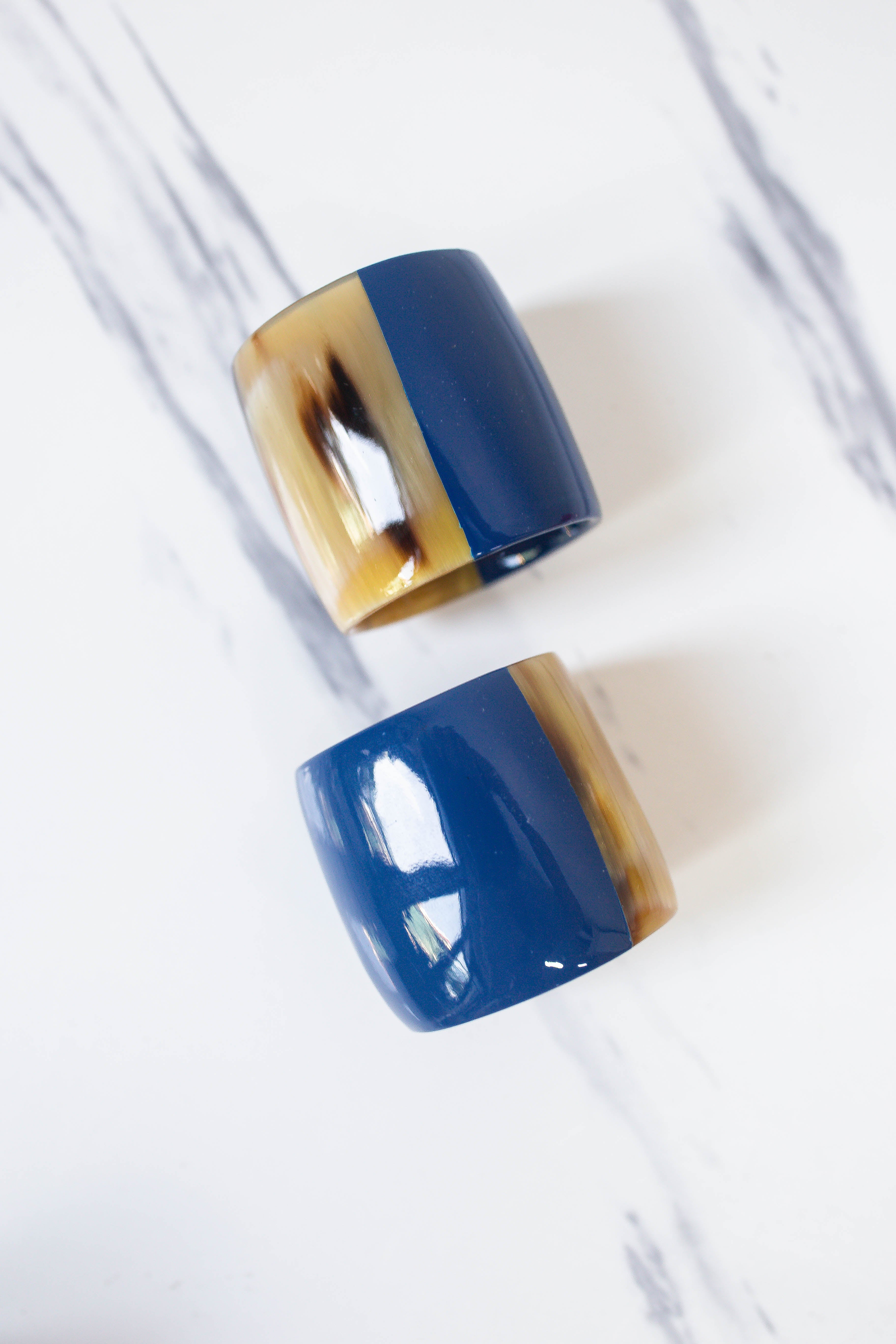 Lacquer Horn Long Napkin Ring