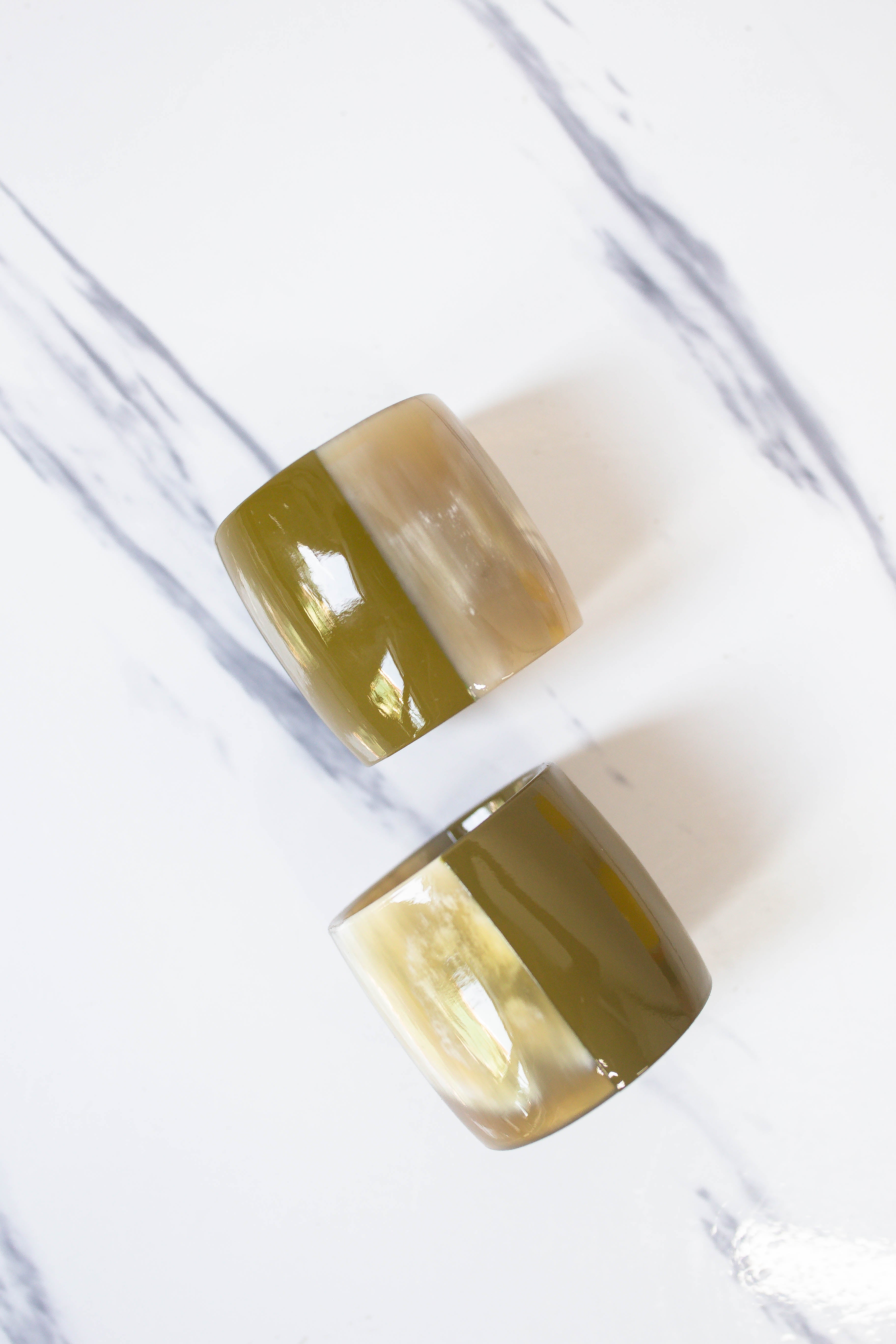 Lacquer Horn Long Napkin Ring