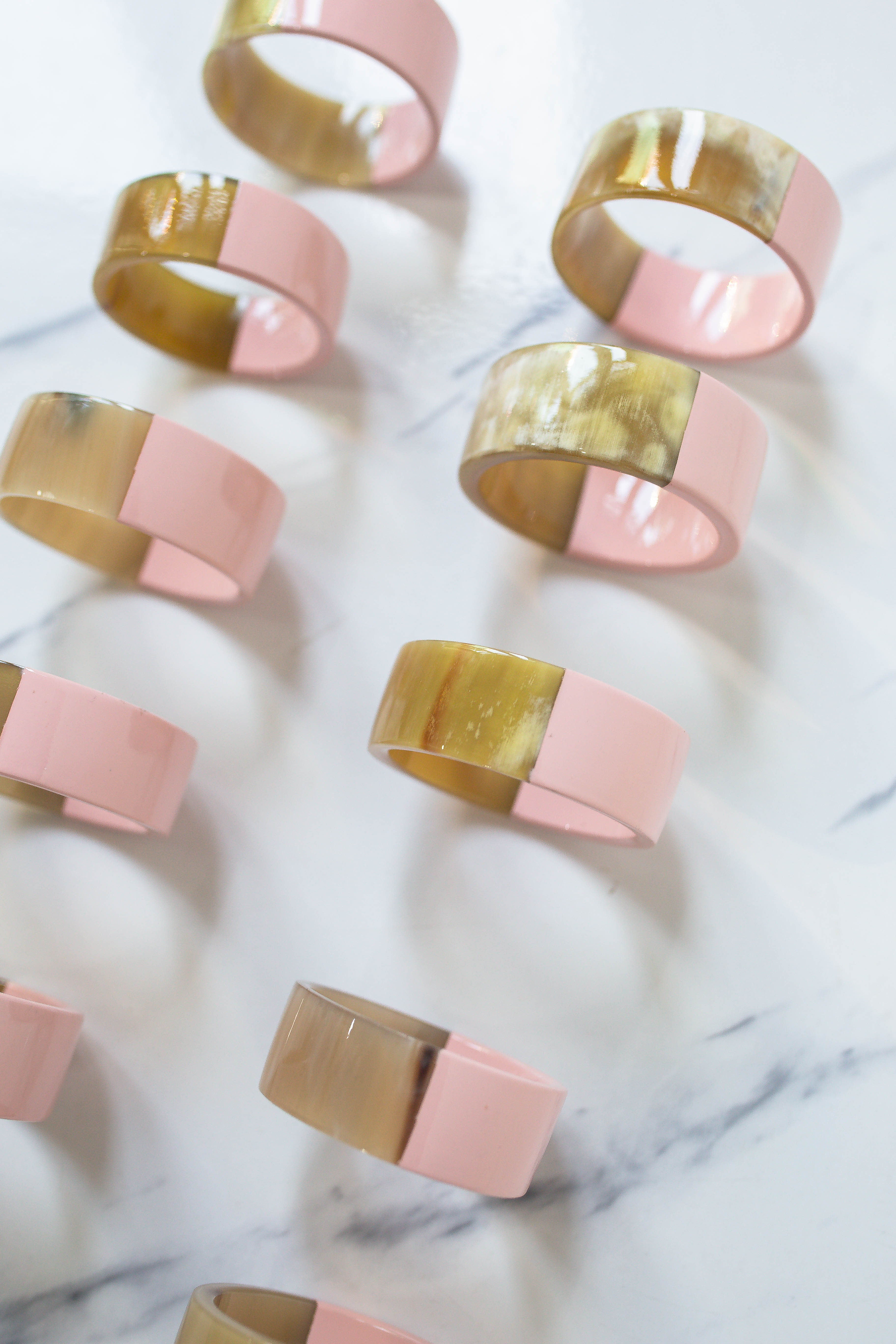 Lacquer Horn Short Napkin Ring