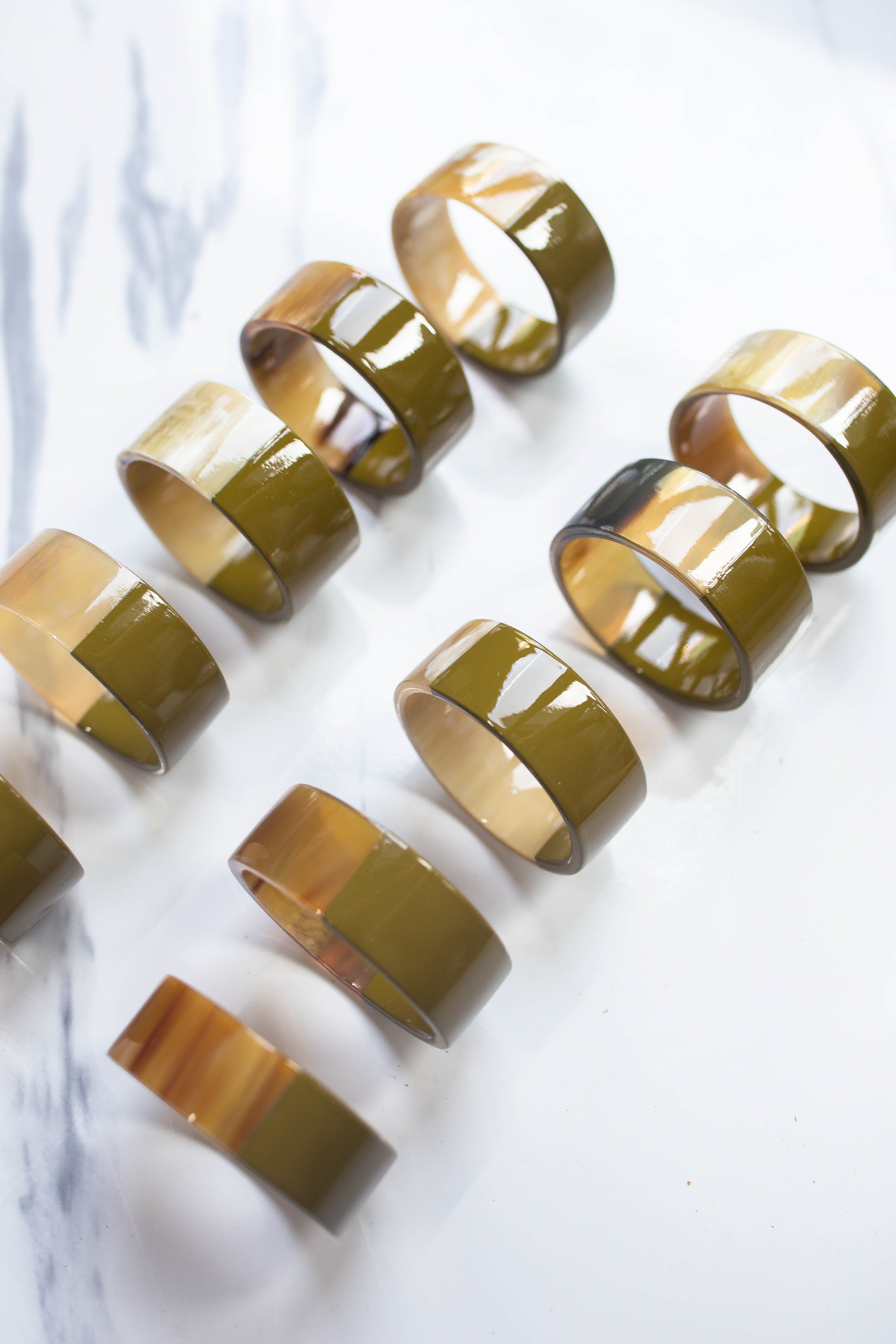 Lacquer Horn Short Napkin Ring