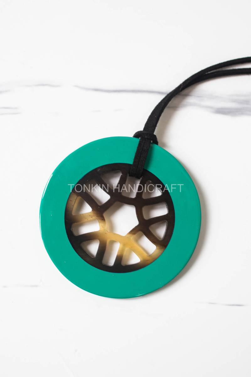 Tia Buffalo Horn Necklace Suede Leather String