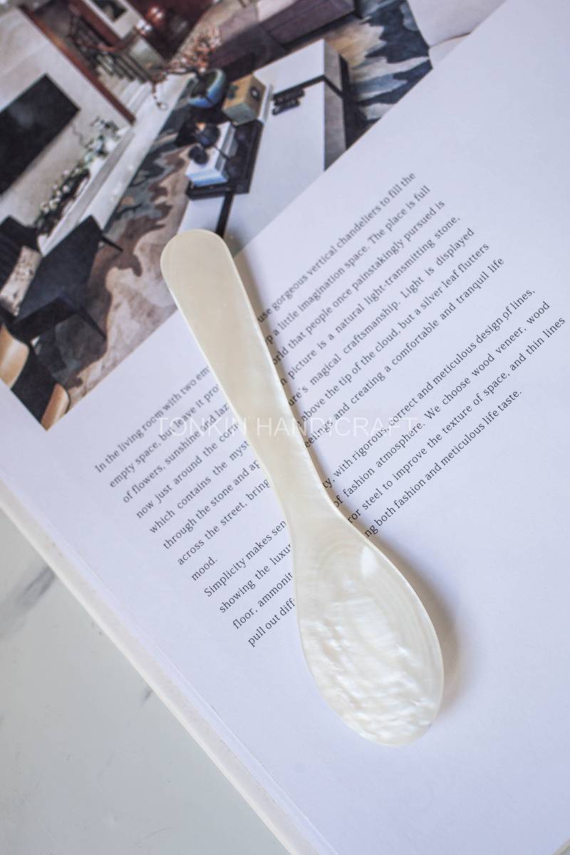 Bong Personalized Mother of Pearl Caviar Spoon 03