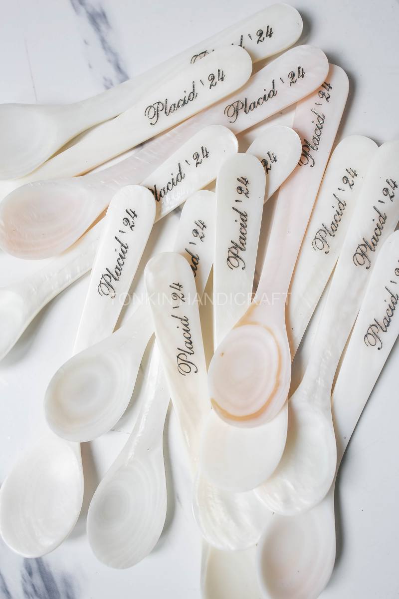 Wholesale Personalized Mother of Pearl Caviar Spoon