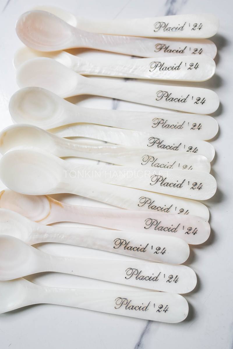 Wholesale Personalized Mother of Pearl Caviar Spoon